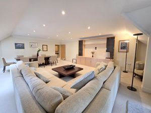 Photo 10- click for photo gallery